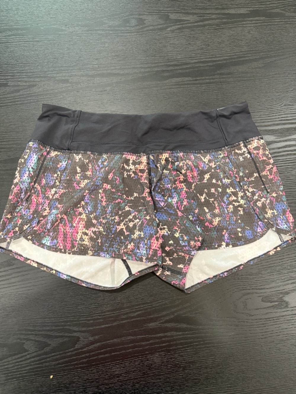 Lululemon Run Times Short *4-way Stretch Size 8